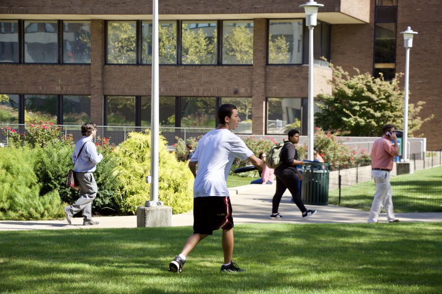 University Libraries & Ultimate Frisbee Hangout 2017